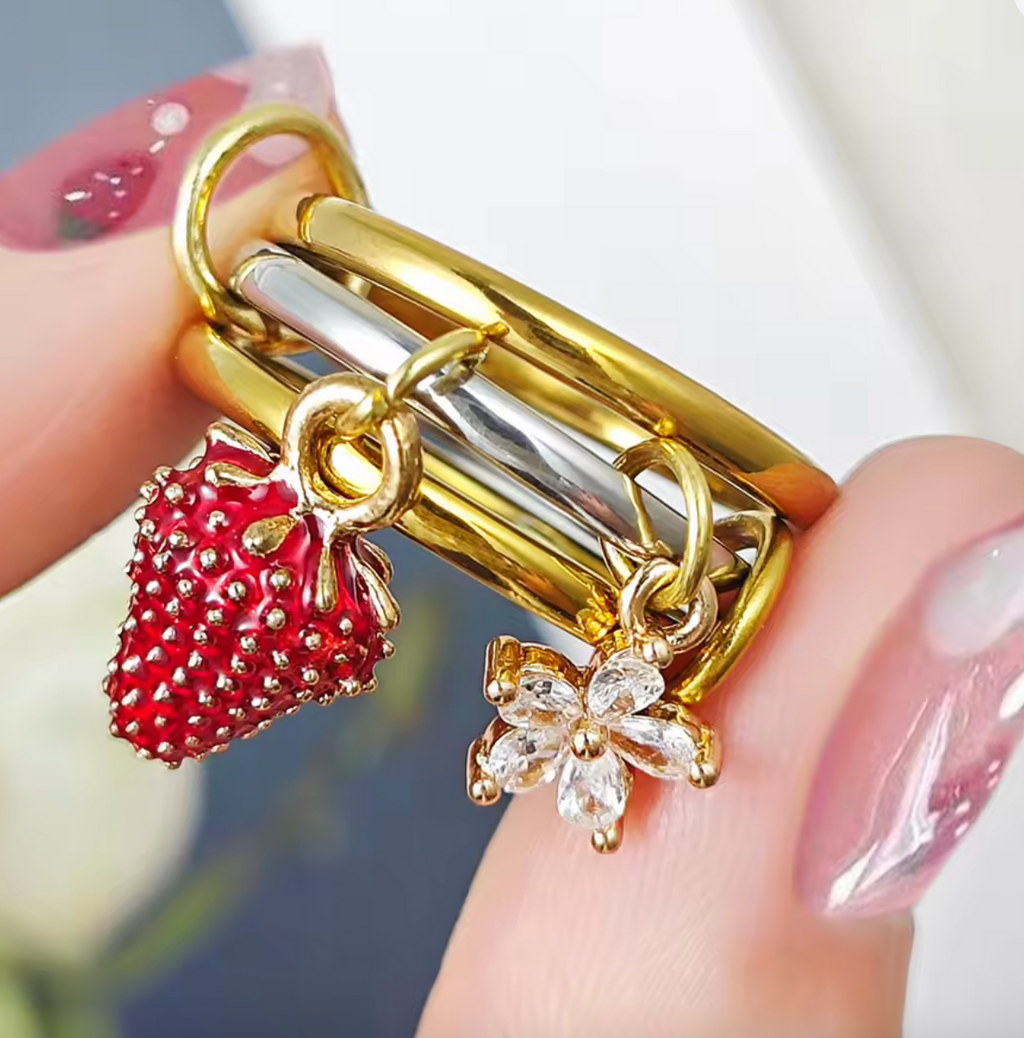 Sweet Strawberry Flower Charm Ring Set